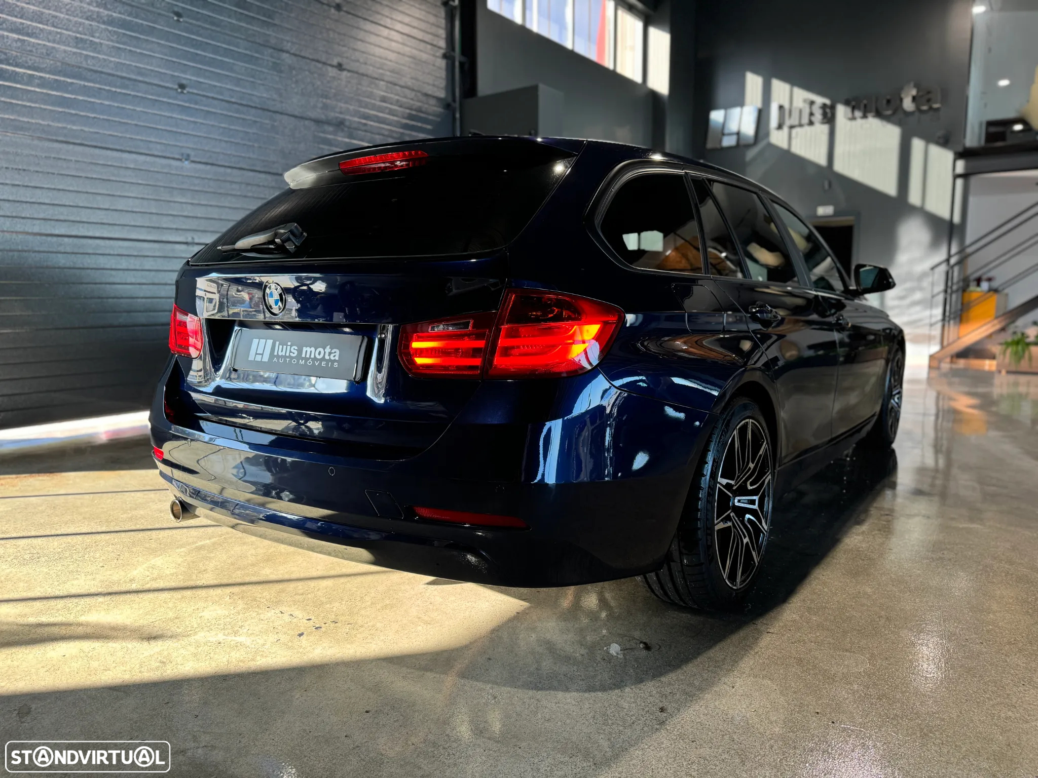BMW 318 d Touring Line Sport - 12