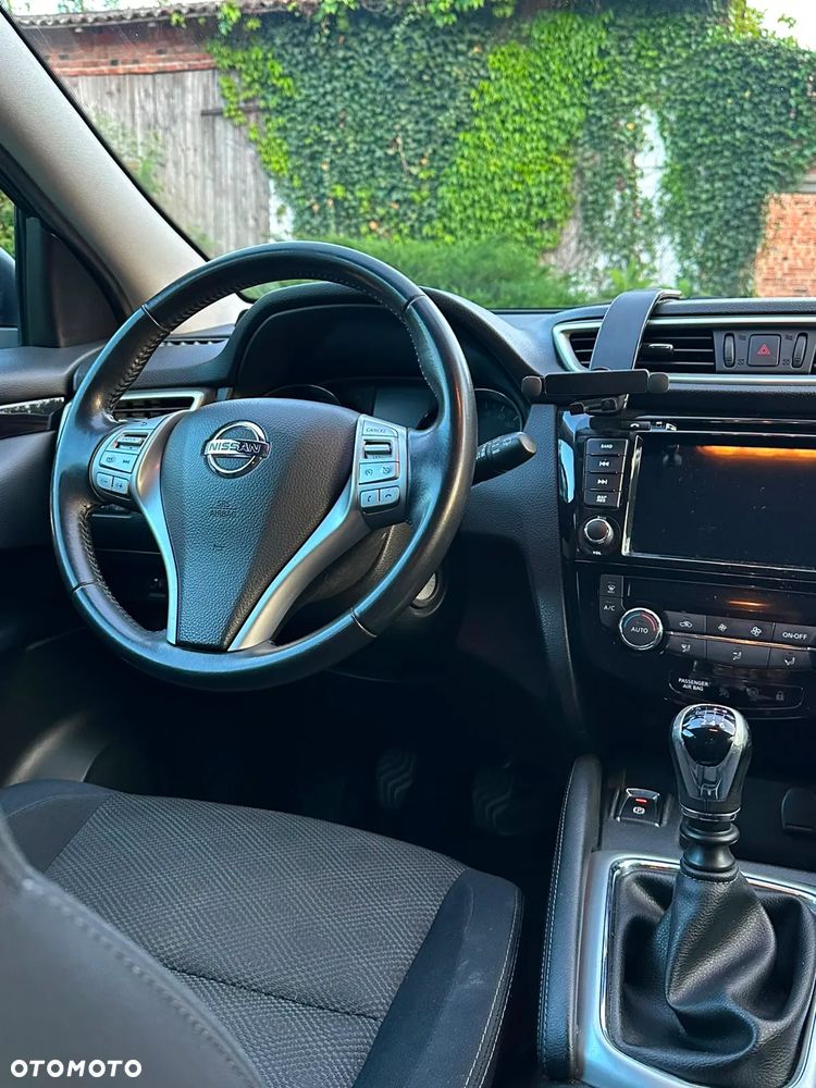 Nissan Qashqai 1.2 DIG-T N-Connecta EU6 - 11