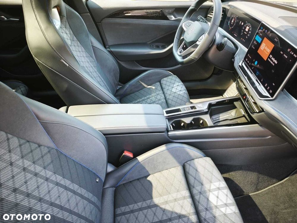 Volkswagen Passat Variant 2.0 TSI 4Mot R-Line DSG - 19