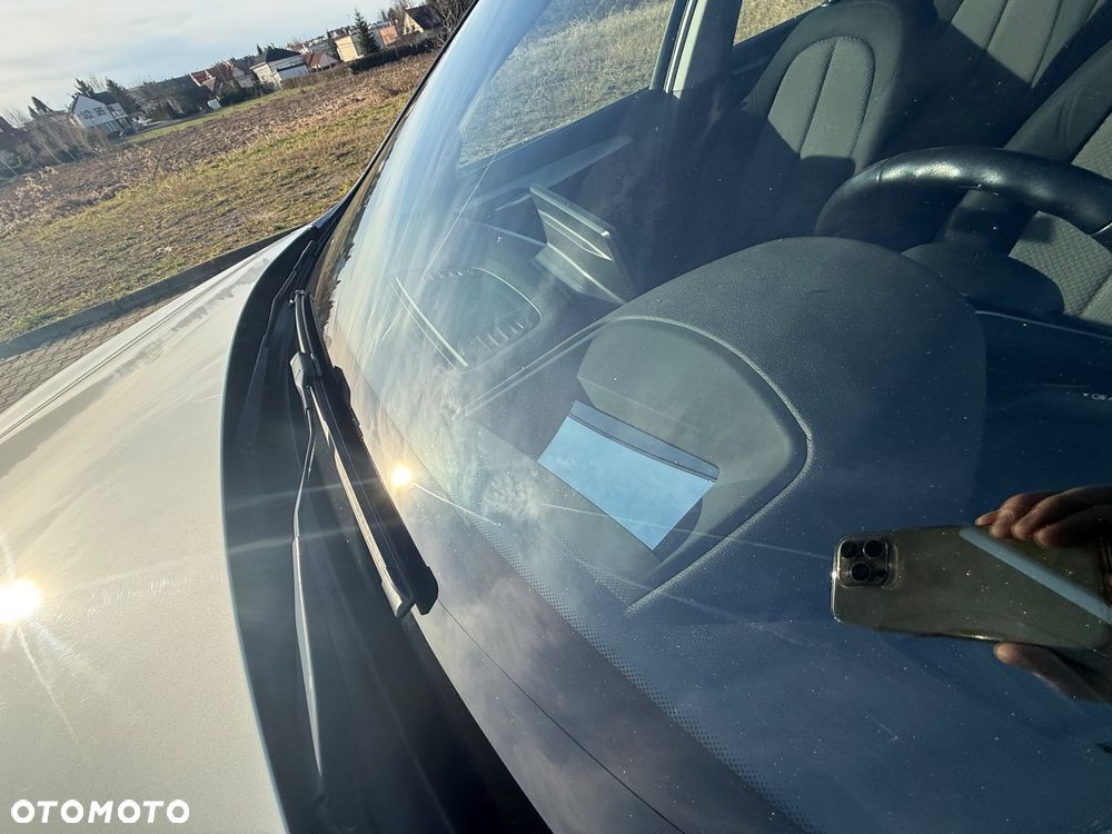 BMW X1 sDrive18d Business Edition - 16