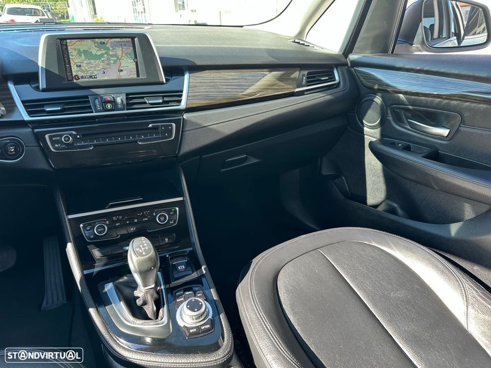 BMW 218 Active Tourer d Line Luxury Auto - 9