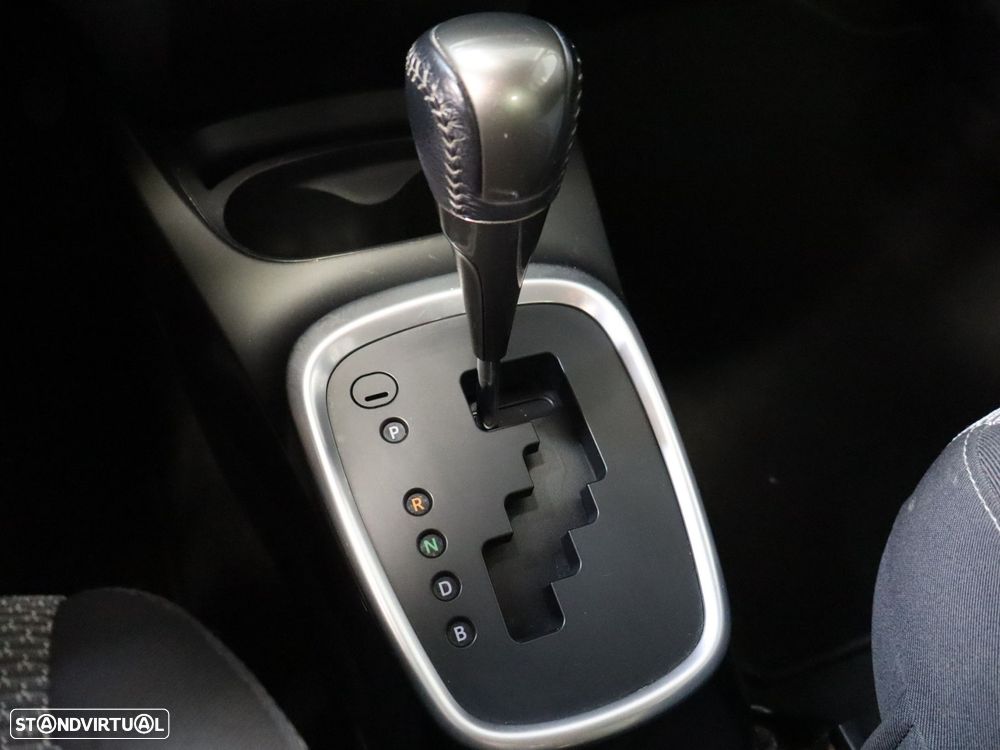 Toyota Yaris 1.5 HSD Comfort - 20