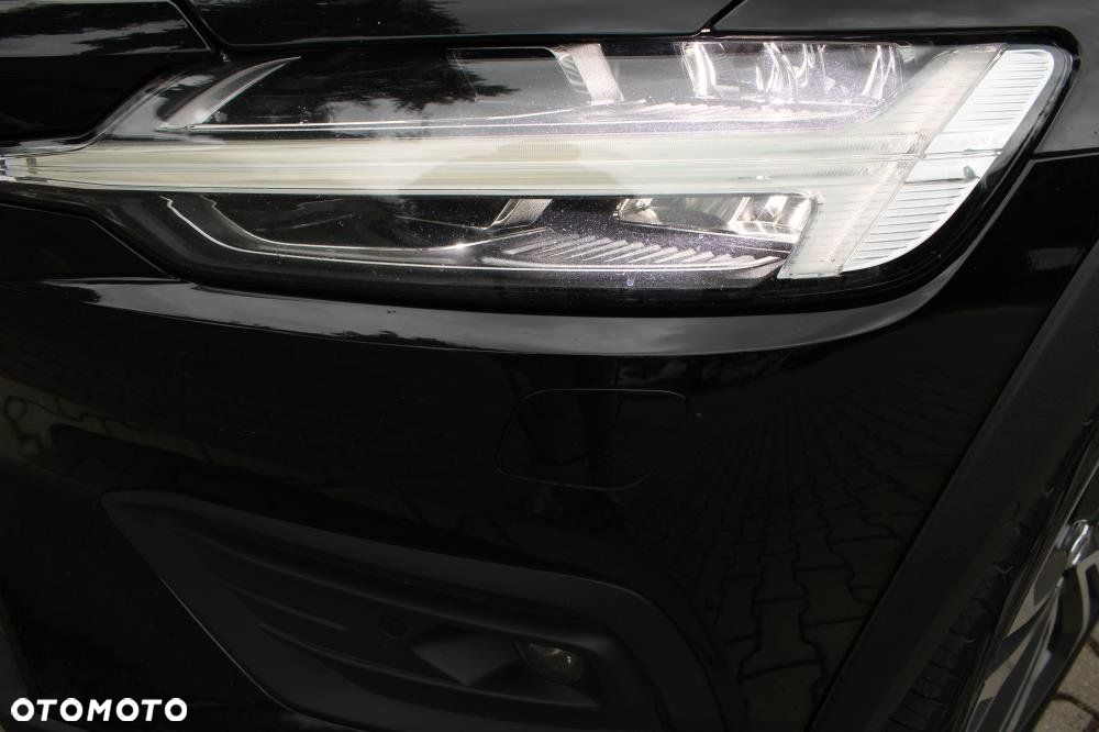 Volvo V60 Cross Country - 23