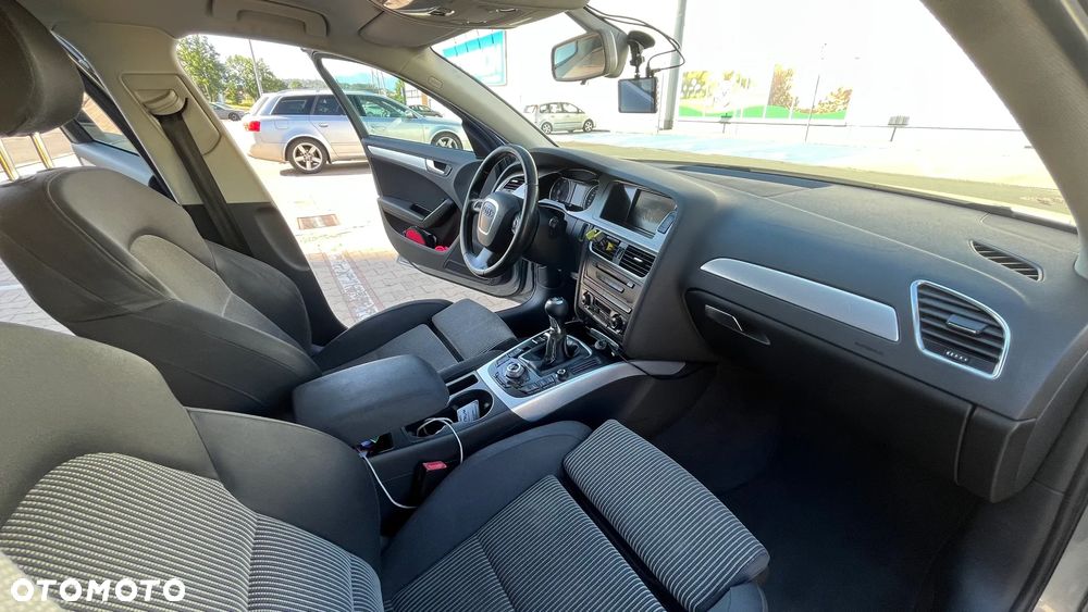 Audi A4 Avant - 10