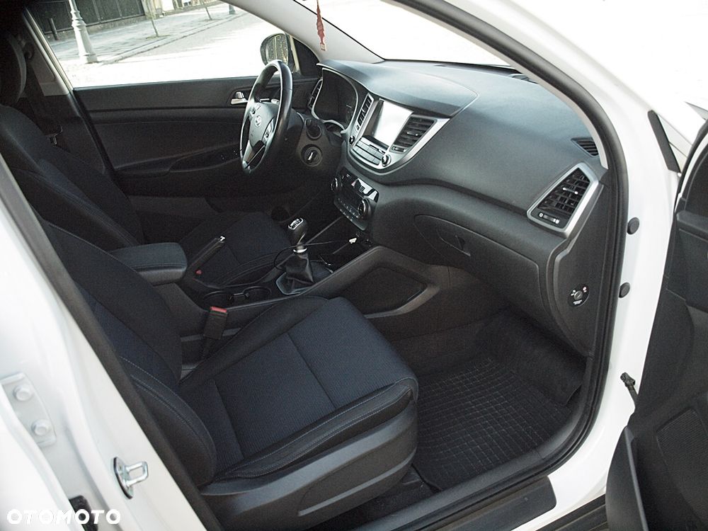 Hyundai Tucson blue 1.7 CRDi 2WD Trend - 18