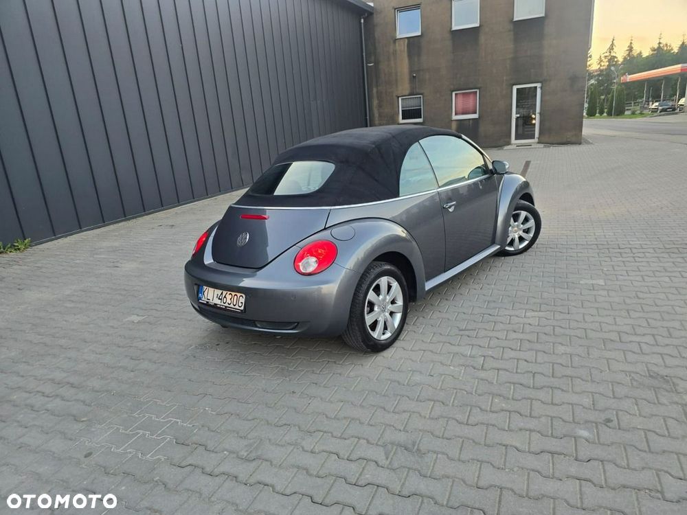 Volkswagen New Beetle - 10