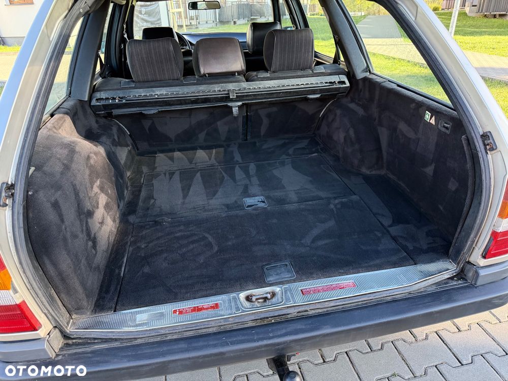 Mercedes-Benz W124 (1984-1993) - 21