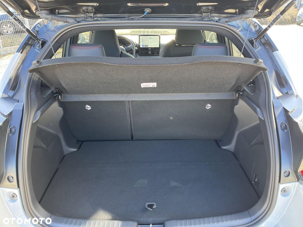 Toyota Yaris - 11