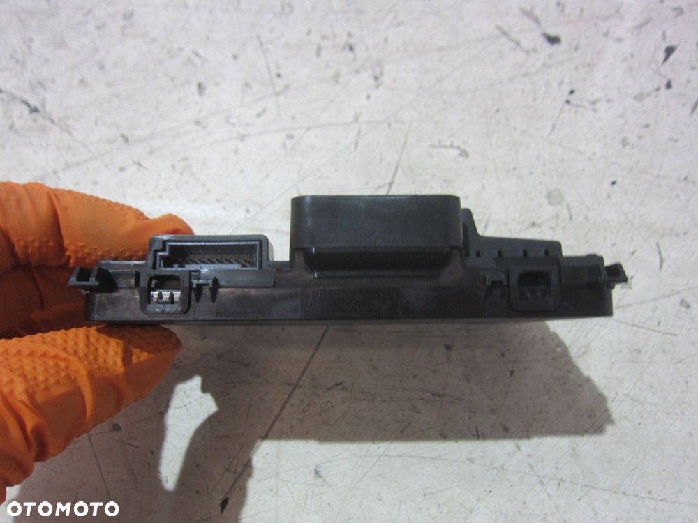 BMW 5 G60 F70 U06 G70 U10 G45 MODUŁ TELEFONU ŁADOWARKA INDUKCYJNA 5B52225 - 2