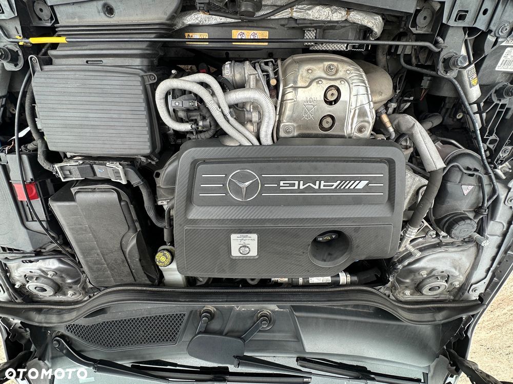 Mercedes-Benz GLA AMG 45 4Matic AMG Speedshift 7G-DCT - 34