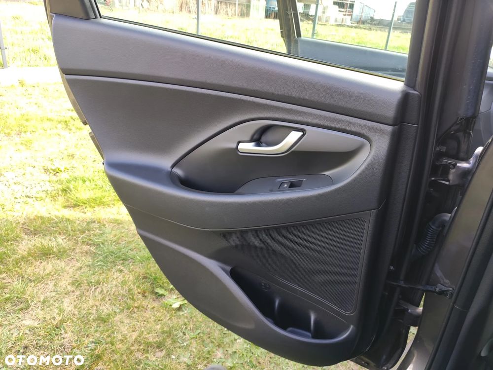 Hyundai i30 1.0 T-GDI Classic + - 15