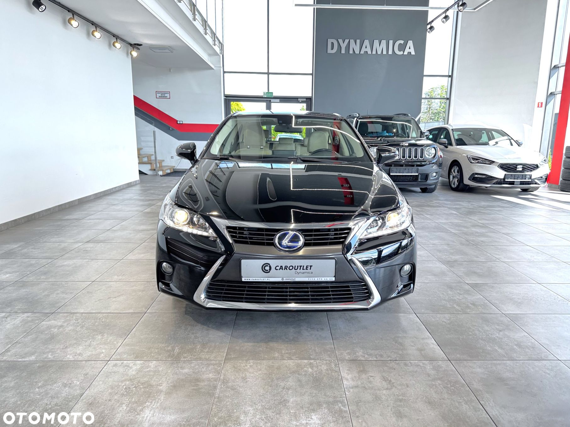 Lexus CT - 4