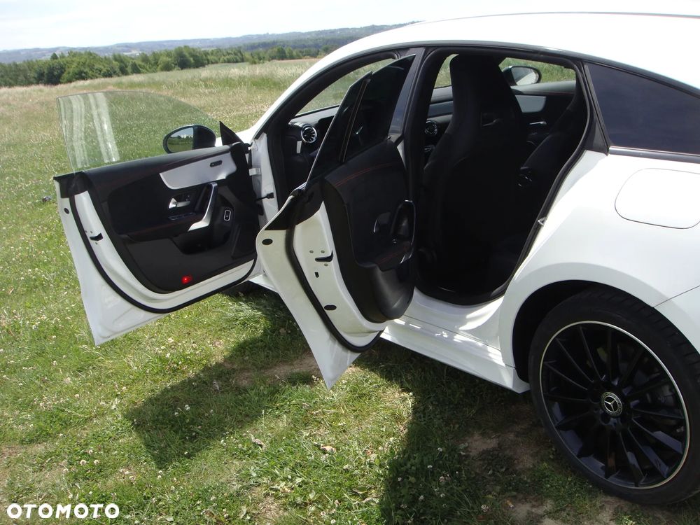 Mercedes-Benz CLA 250 e 8G-DCT AMG Line - 9