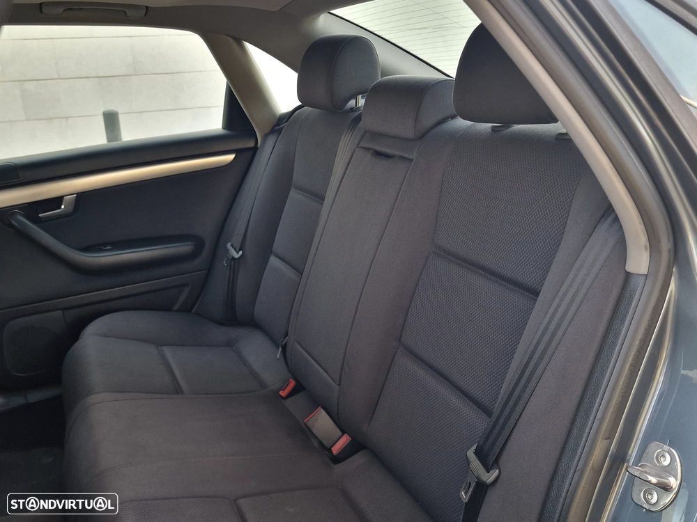 Audi A4 1.9 TDI m6 Sport - 11