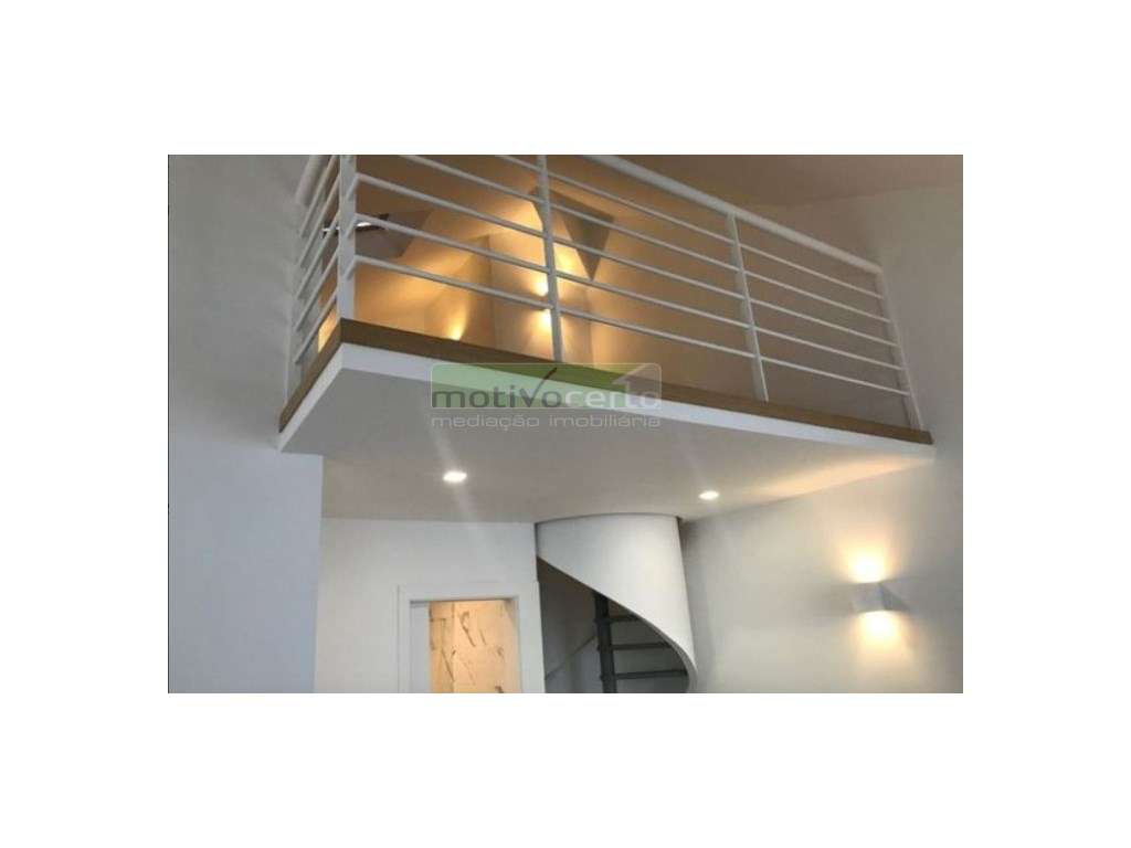 Moradia T1+1 Geminada em Benfica. Totalmente Remodelada e Pronta a ... - Grande imagem: 4/8