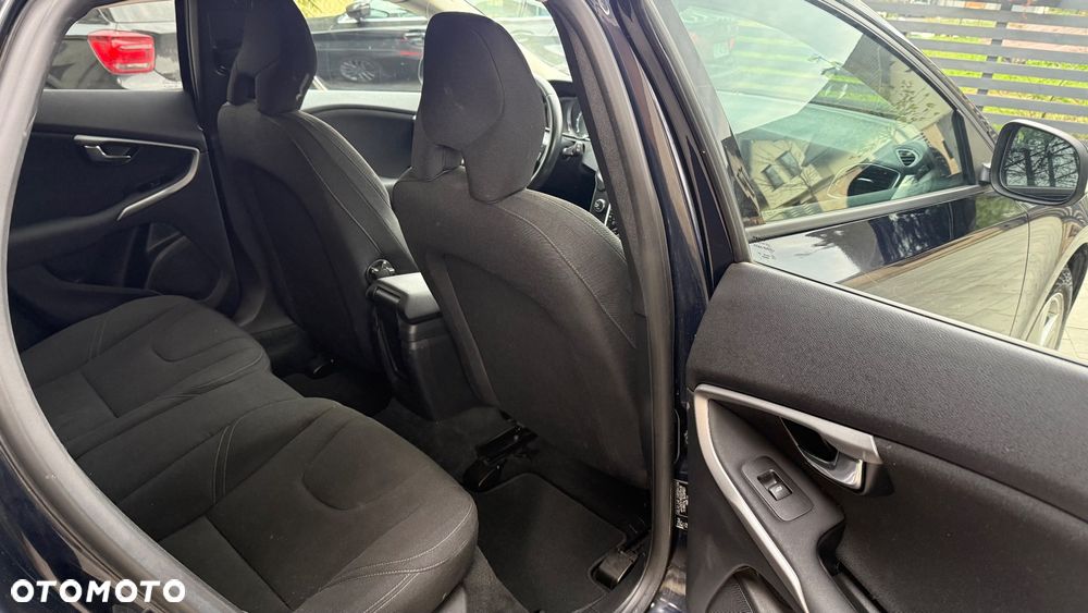 Volvo V40 D2 Summum - 29