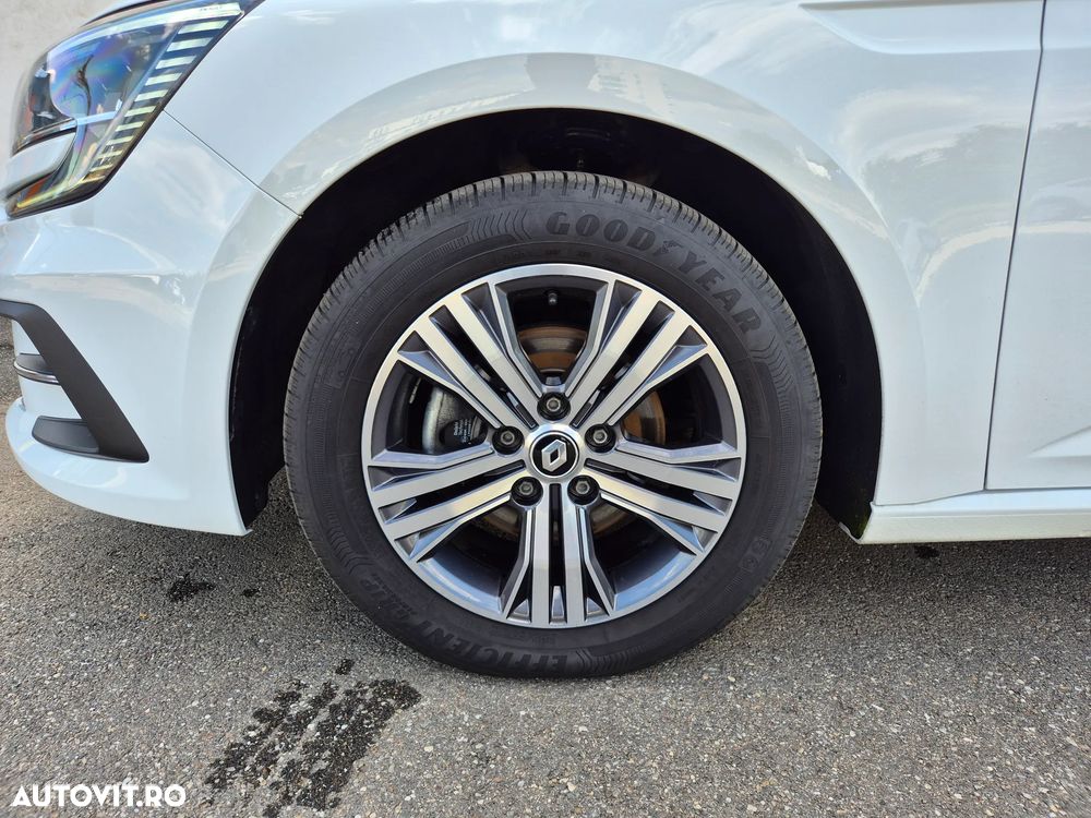Renault Megane TCe 140 EDC GPF Equilibre - 32