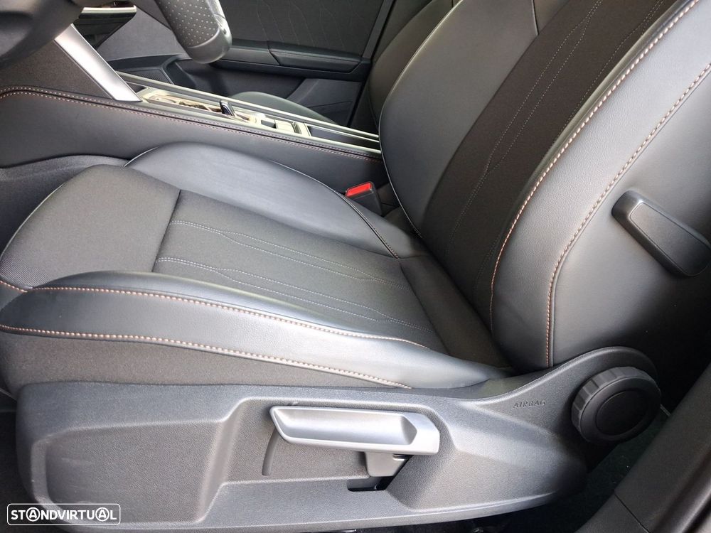 CUPRA Formentor 1.5 e-Hybrid DSG — fotografia 18