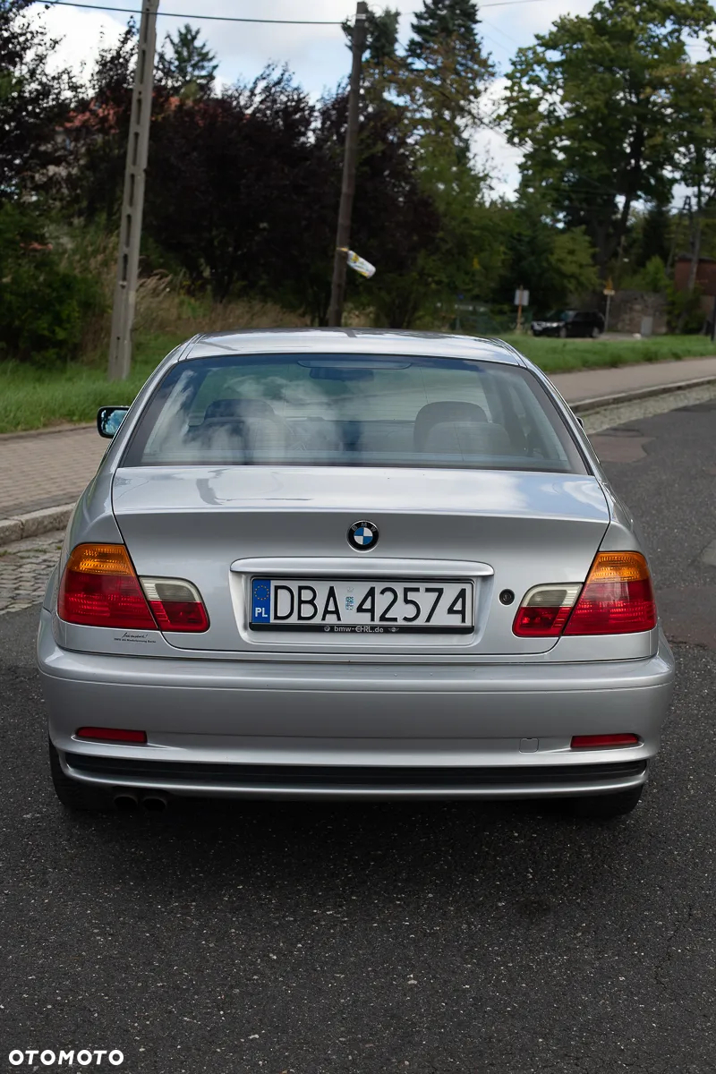 BMW Seria 3 323Ci - 8