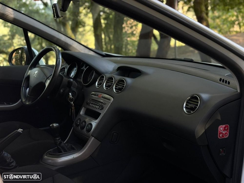 Peugeot 308 1.6 HDi Executive - 11