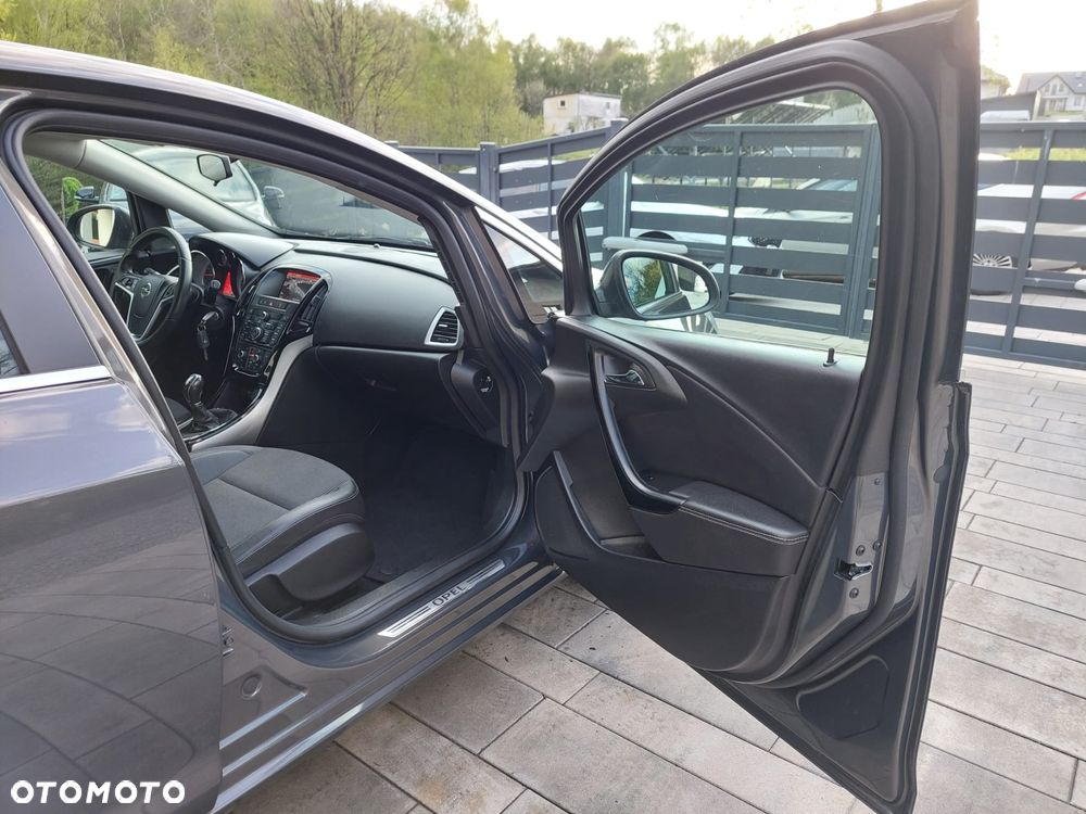 Opel Astra 1.4 Turbo Exklusiv - 13