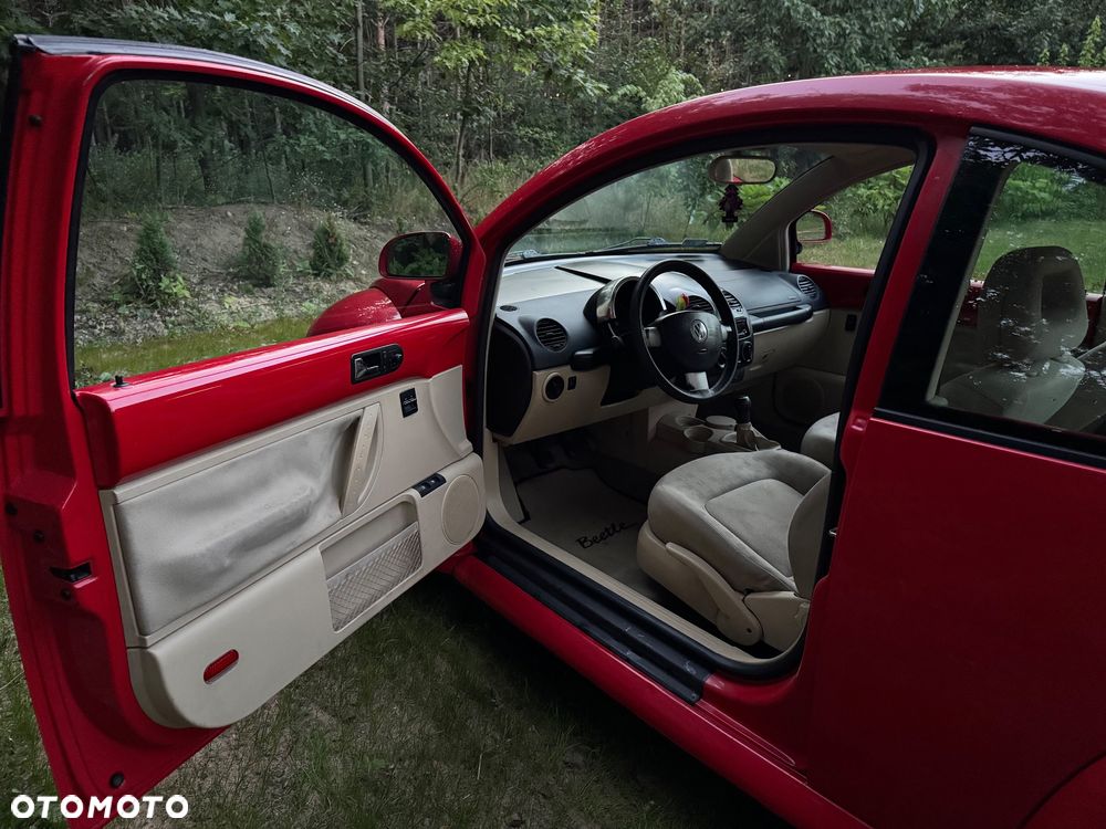Volkswagen New Beetle 2.0 - 8