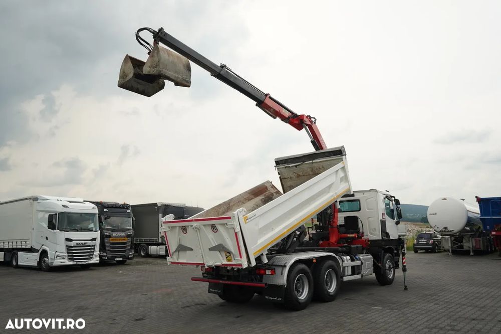 Renault C 430 / 6x4 / BASCULĂ CU 2 LATE / CUPLĂ HIDRAULICĂ + FASSI F155.A0.22 HDS / RADIOCOMANDĂ / ROTATOARE / CUPĂ / EURO 6 / - 6
