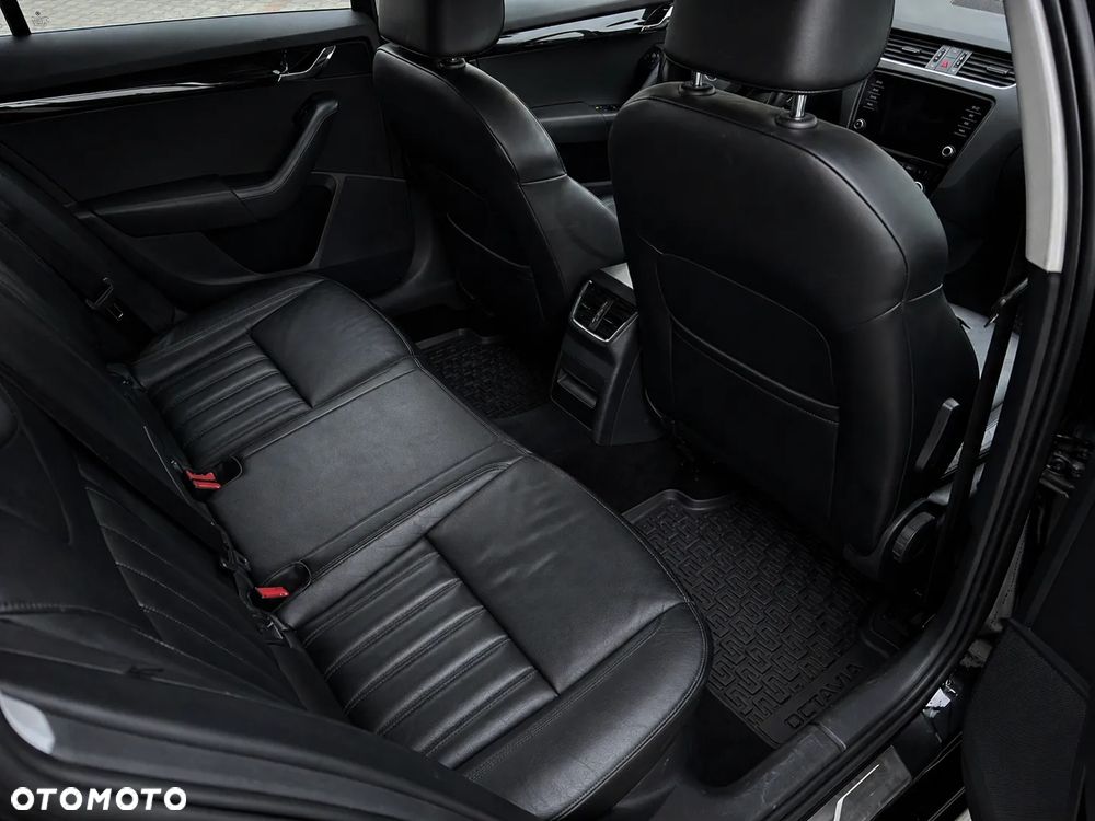 Skoda Octavia 2.0 TDI 4x4 Style DSG - 12