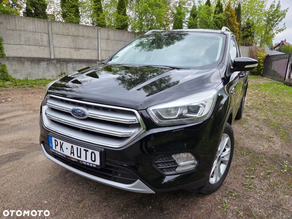Ford Kuga 1.5 EcoBoost 2x4 Titanium - 24