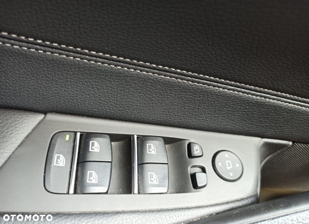 BMW Seria 5 520d xDrive MHEV Sport Line sport - 10