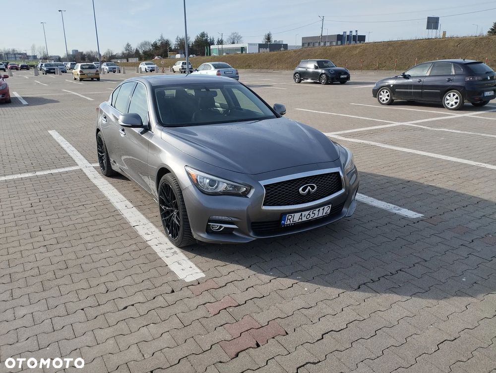 Infiniti Q50 - 2
