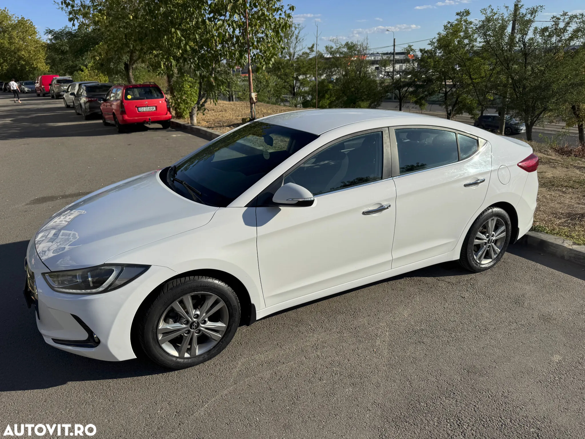 Hyundai Elantra 1.6 MPi Comfort - 2