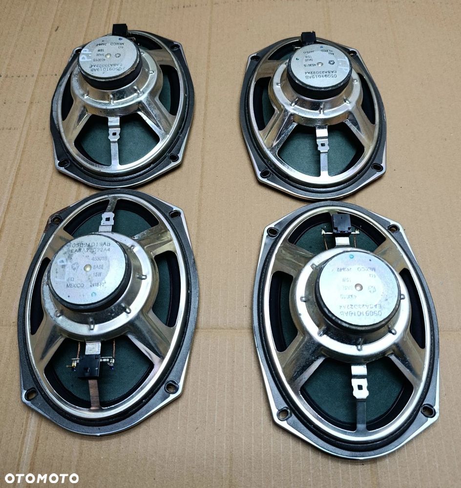 Caliber głośnik głośniki komplet stan bdb Dodge 05091019AB, EASA23D22A4 - 2