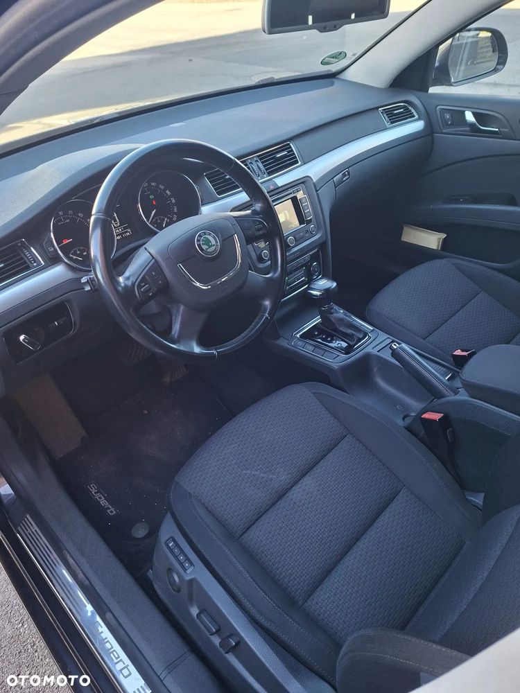 Skoda Superb 2.0 TDI Platinum DSG - 11