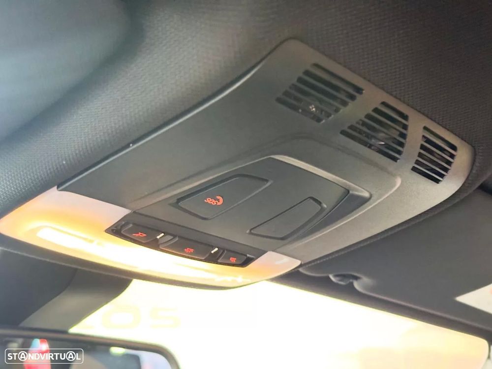 BMW 320 d Touring Aut. Efficient Dynamics Edition Sport Line - 24