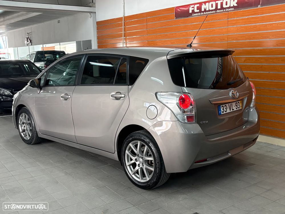 Toyota Verso 1.6 D-4D 7L S&S Skyview Edition - 6