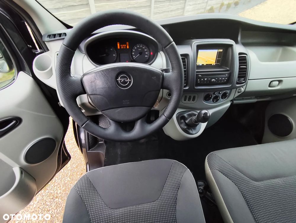 Opel Vivaro - 11