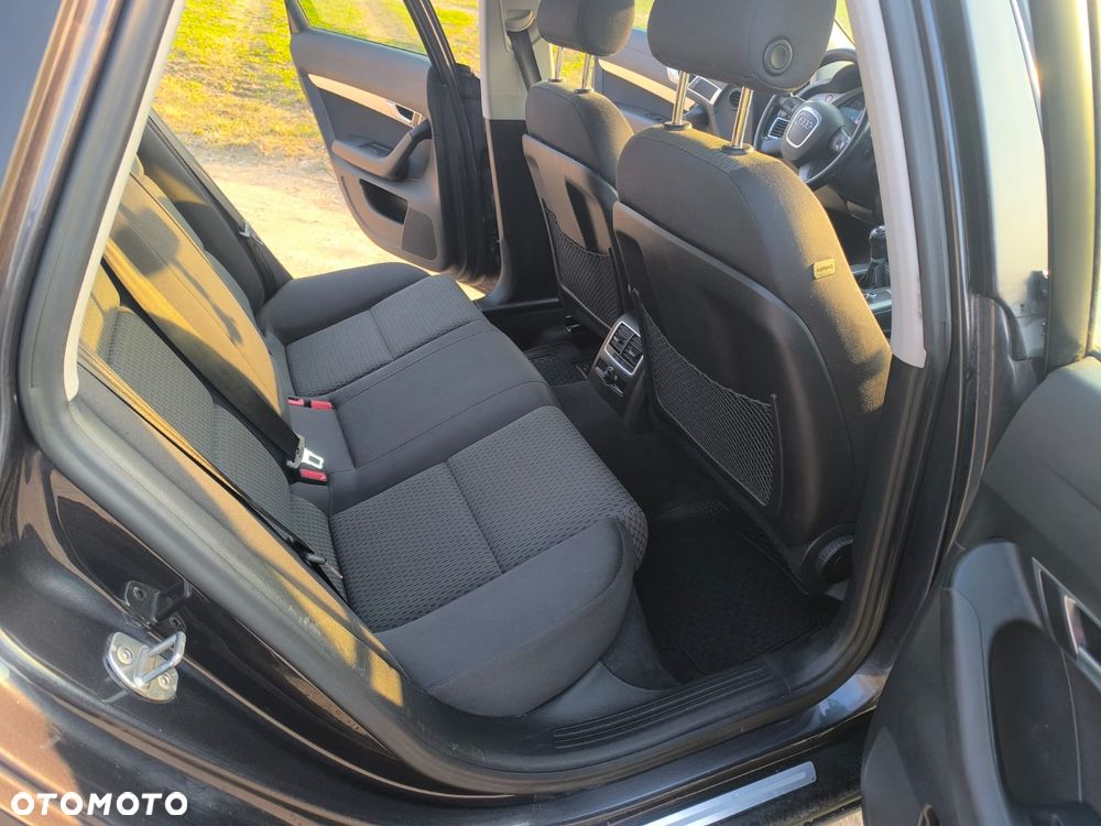 Audi A6 Limousine 2.4 - 6