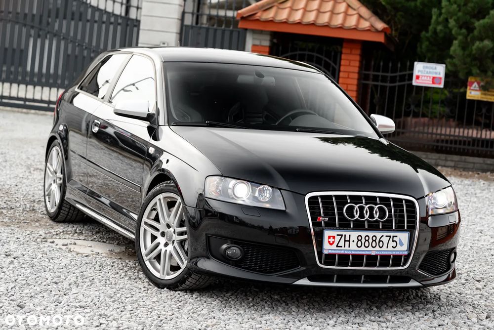 Audi S3 2.0T FSI Quattro - 2