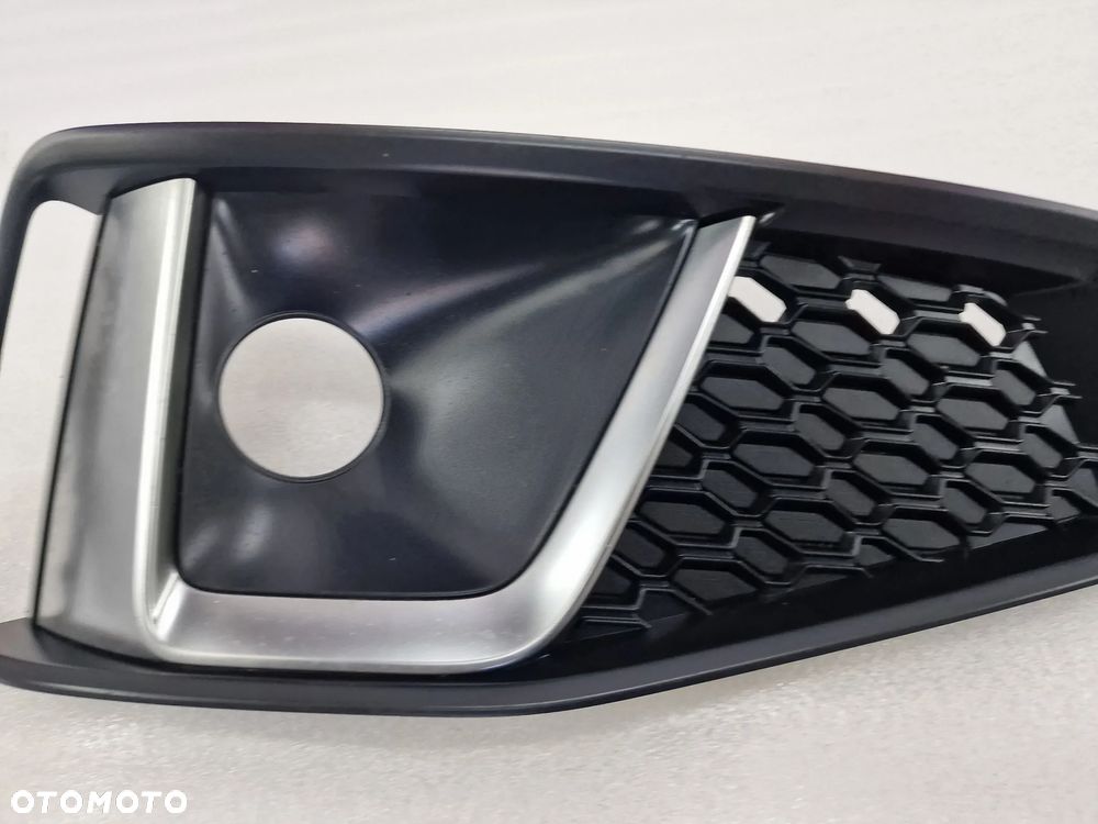AUDI A4 / S4 B9 LIFT S-LINE COMPETITION 18- LEWA / PRAWA KRATKA BOCZNA ZDERZAKA PRZEDNIEGO PRZÓD , NR 8W0807681BA / 8W0807682BA , NR AUKCJI KB9 - 11