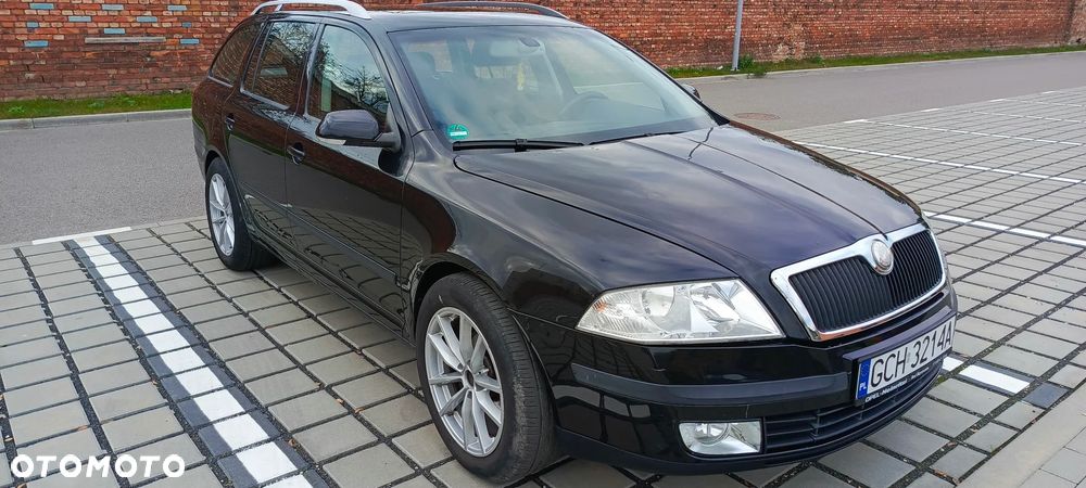 Skoda Octavia 1.6 FSI Ambiente - 8