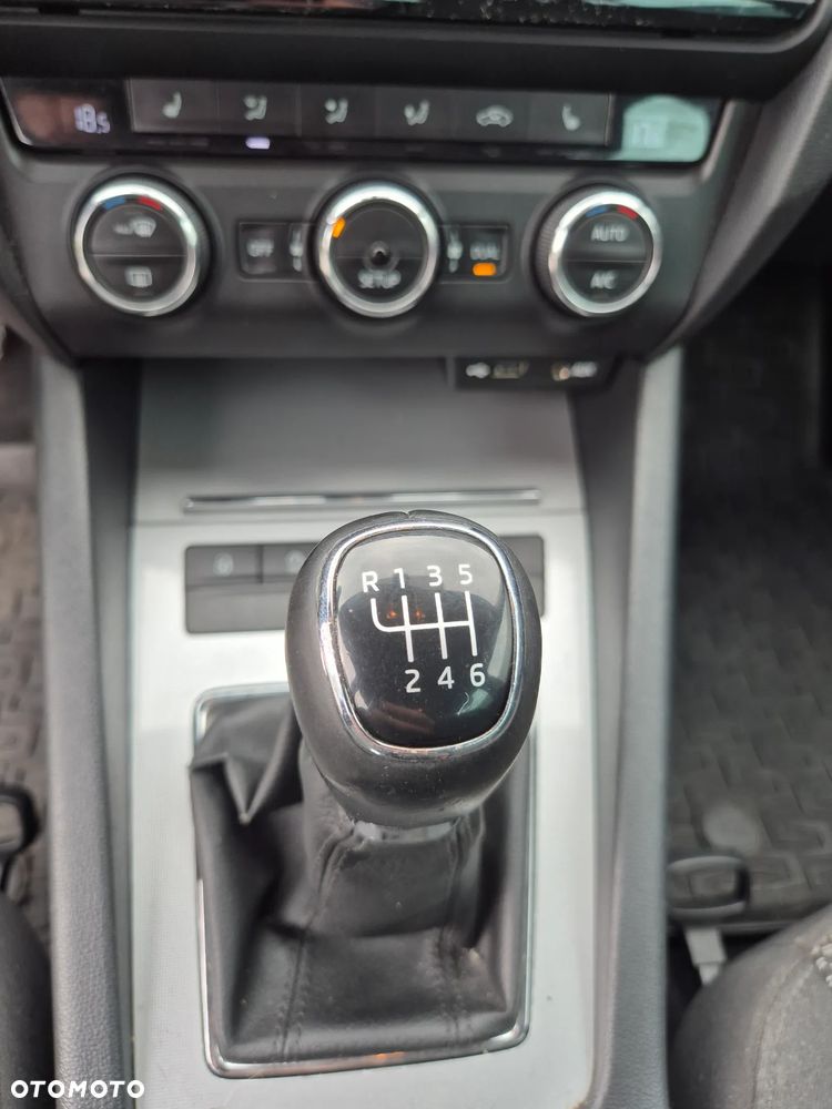 Skoda Octavia 1.4 TSI Ambition - 13
