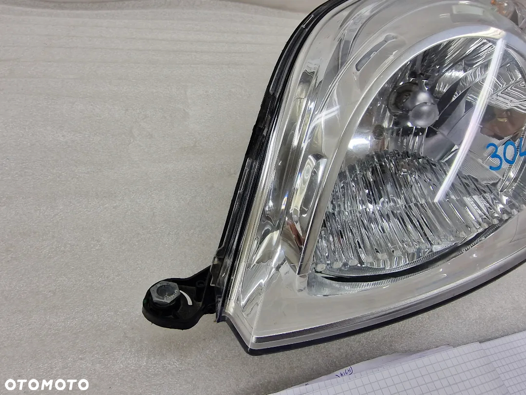 FIAT FIORINO / BIPPER / NEMO 07- LEWA LAMPA PRZEDNIA PRZÓD , NR 45570383 , NR AUKCJI LL304 - 2