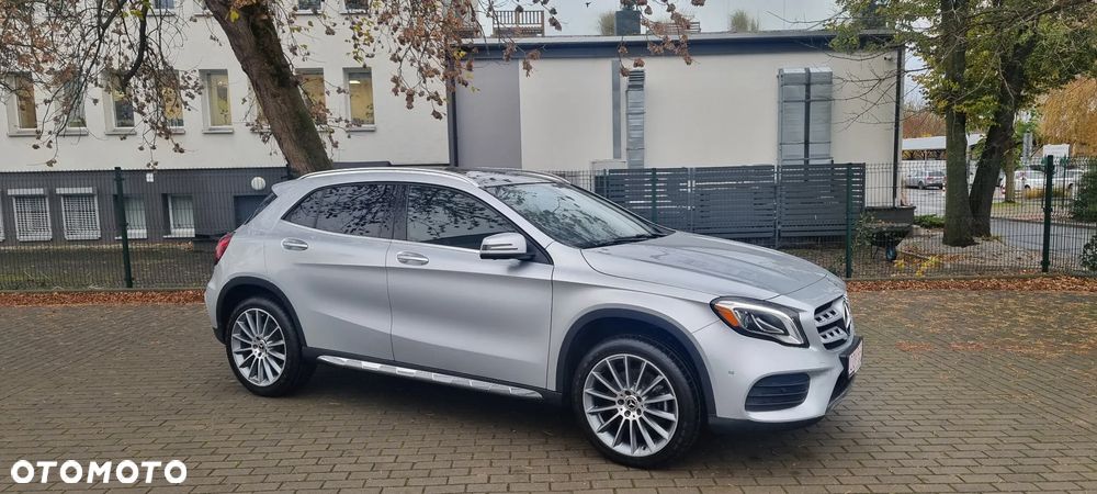 Mercedes-Benz GLA 250 4Matic 7G-DCT - 6