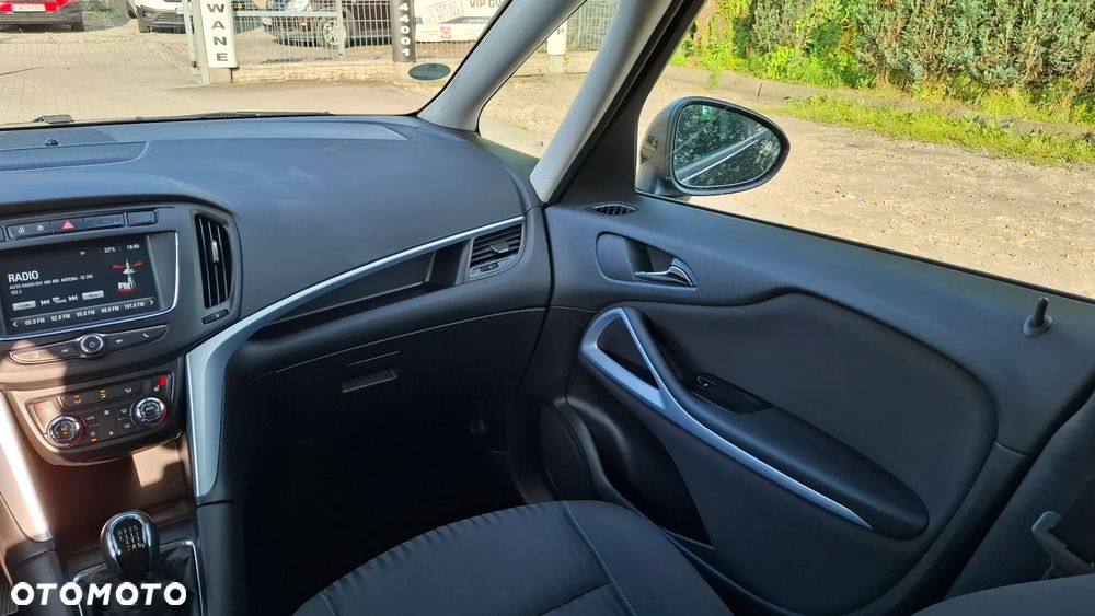 Opel Zafira - 16