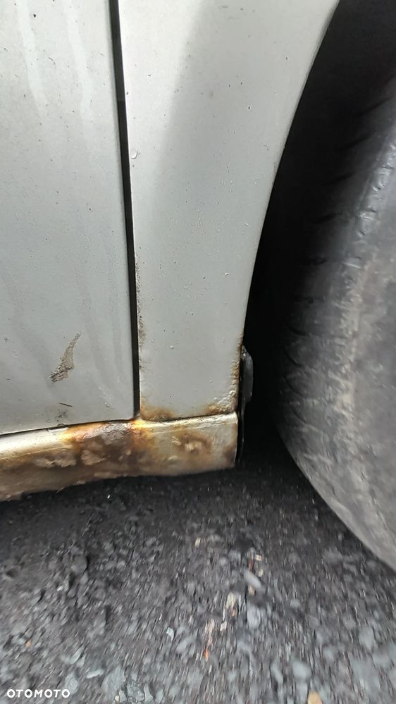 FIAT IDEA BŁOTNIK LEWY PRAWY PRZEDNI PRZÓD 647 nr. 112/3 - 4