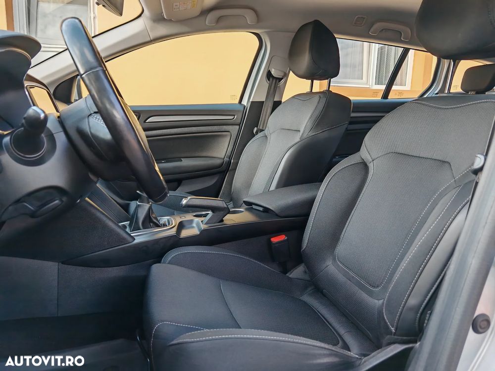 Renault Megane BLUE dCi 115 BUSINESS EDITION - 17