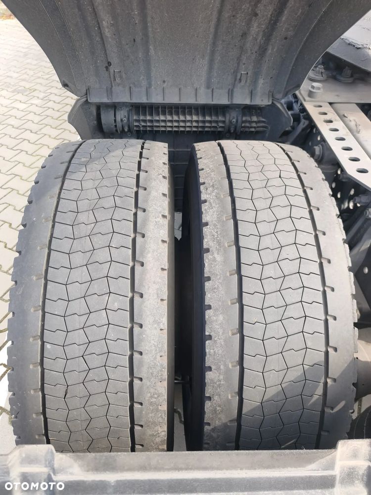 Mercedes-Benz ACTROS - 20