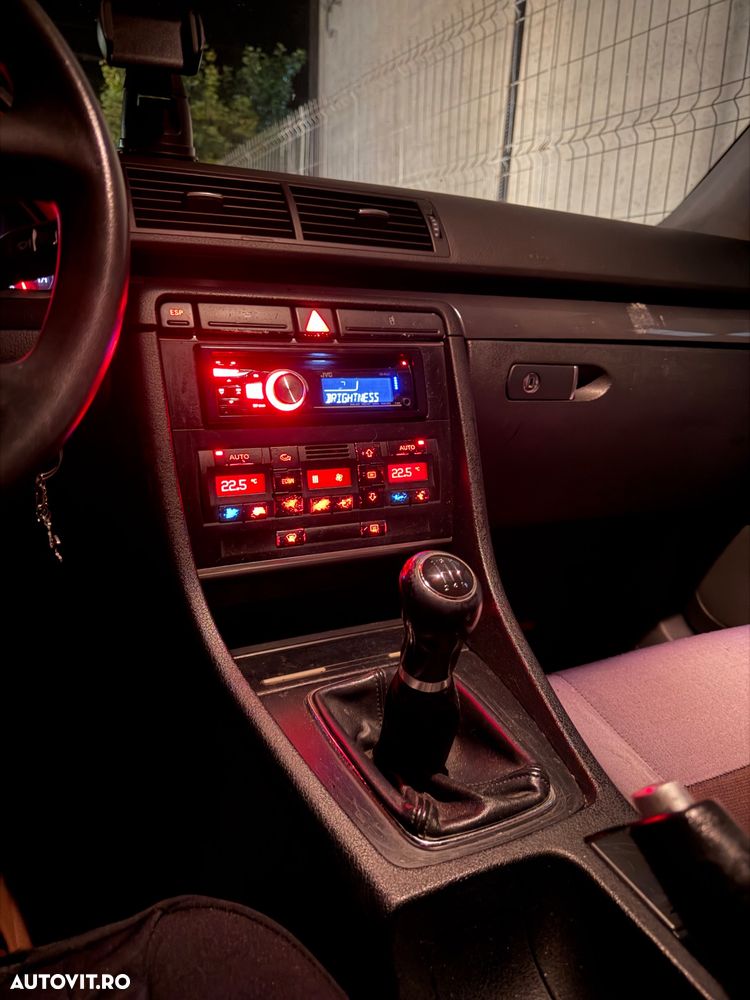 Audi A4 Limuzina - 3