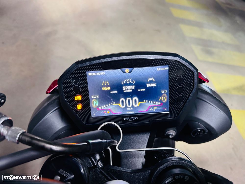 Triumph Street Triple - 6